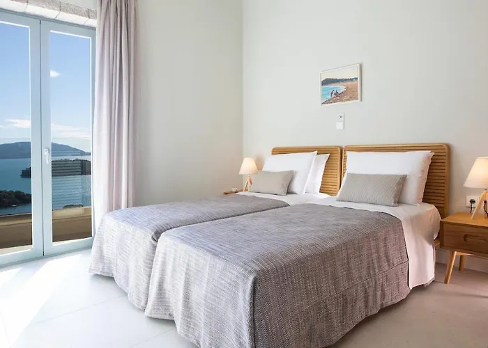 Ilaira Nydri (Lefkada)